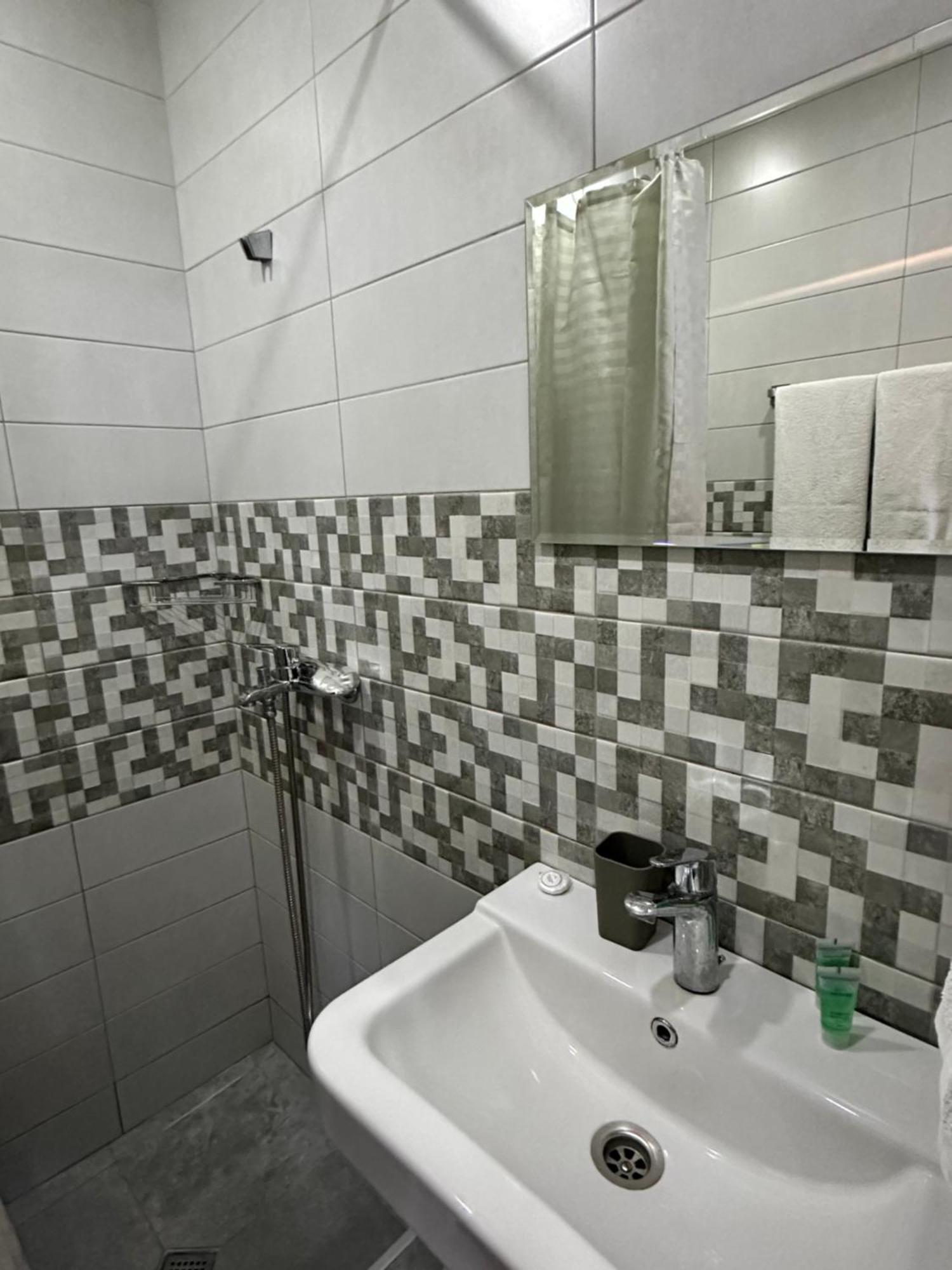 Hotel Lile 트빌리시 외부 사진